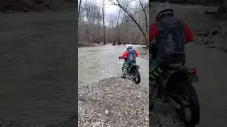 В нашу гавань заходили карабли  KEWS