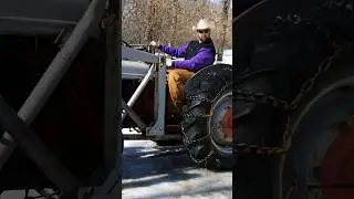 How to properly operate a Ford 9N tractor 