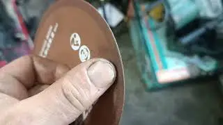 За диском для заточки цепей нужно следить