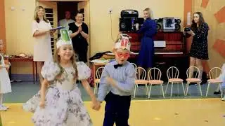 Сценка "Кто в домике живет?"