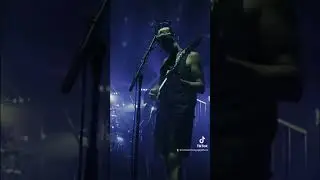 A classic video for ya. Time to headbang!