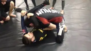 Треугольник без руки (удушающий) tiangle choke without hand