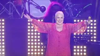 Lupita D'Alessio - Hazme Olvidarlo (En Vivo Desde La Arena CDMX)