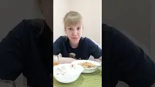 легла в дурку, что бы не ходить в школу 🤣 