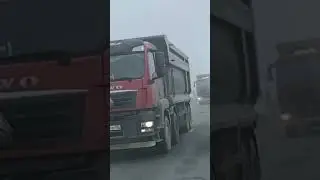 Авария в туман.Хюндай, Крузак, Полуприцеп с кирпичами
