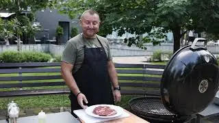 Стейки на грилі