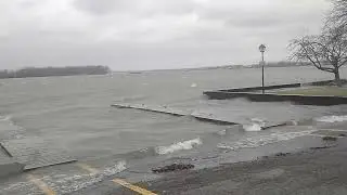 Strong Storm System Brings Huge Waves Along the Niagara River (Part 1 of 2)