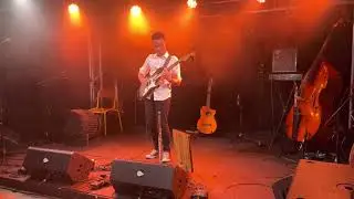Alive and Living - Lari Basilio live guitar cover 🤍💜