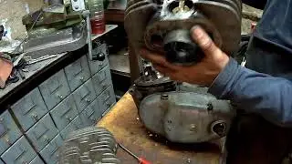 ДВА ЧАСА снимал головку НОВОГО движка от старого СМБ  !!! Увидел МНОГО ИНТЕРЕСНОГО  ...