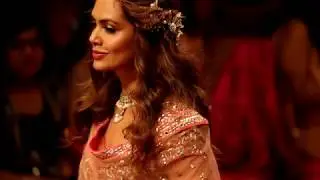 Esha Gupta as Showstopper -  India Runway Week | New Delhi (Full Video)