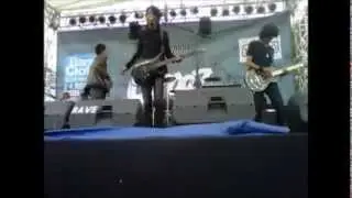 LunariaN - Xenophobia (live at Lapangan Gasibu, Bandung)