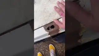 Вандалы украли редкое зеркало , помяли капоты...