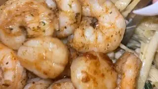 Shrimp, Scallop & Spinach Pasta | Samiie #shorts