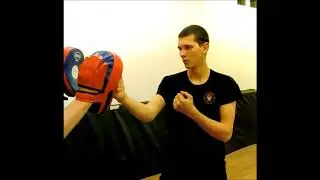 Наработка прямого удара Вин Чун (один из вариантов работы на боксерских лапах)