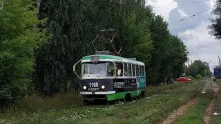 Трамвай Татра Т3 следует по Автономной улице, город Ижевск