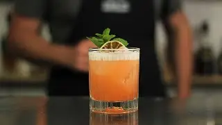 EAST 8 HOLD UP - Vodka Cocktail