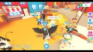 opening a legendry egg in adopt me [ROBLOX]