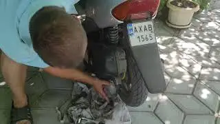 Как поменять масло в редукторе мопеда Honda dio 34 - 35