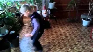 Мальчик танцует часть 3
