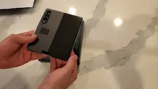 unboxing Samsung Galaxy Z Fold 4