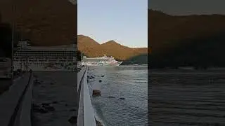 Проход корабля в Бото Кантонской бухте. Черногория #music #song #love #travel #montenegro