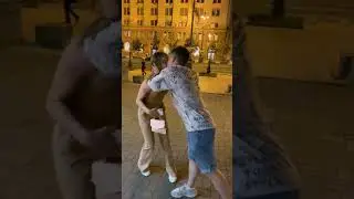 РАЗВЁЛ КРАСОТКУ НА ПОЦЕЛУЙ