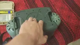 Ремонт пластикового  рыболовного ящика.