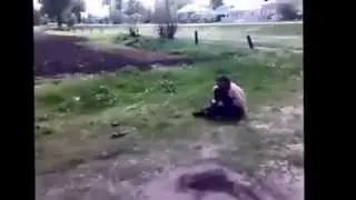 Драка пьяных алкашей Смотри всем