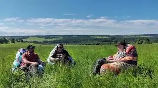 В чистом поле. Поле Красоты. Блогеры Олеся и Александр Никулины