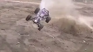 HPI BAJA clone: pit destruction!