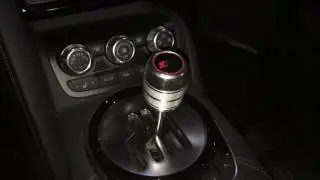 The Awesome Sound of the Audi R8 V10 Gated Shifter!!