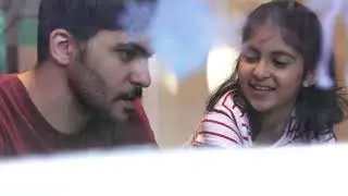Salma Un Jurm Me Toronto