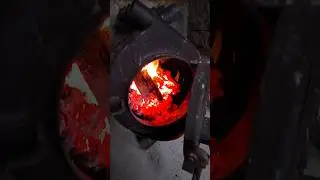 затопили печь в чайном домике 