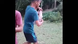 ata dekar por ami 😂😂funny video don't miss#newshorts #funnyvideos #newshorts #shortvideo