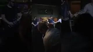 Mr Grape - Run (Foo Fighters cover) live 92 Pub Apr 14th 2022