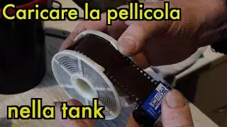 Caricamento pellicola nella tank