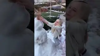 An innocent story of seeing a snowman for the first time in your life 😍 