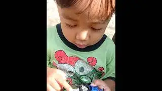 KALAU KEPASAR TIDAK LUPA BELI MAINAN,,