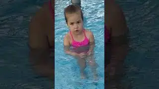 Не хочет вылазить с басика