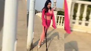 Elegantly Walking Polio Woman on Single Crutch | Handicapped ♿  Girl