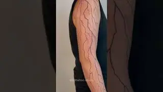 Тату на руке для парня - молнии. Стильная татуировка в графике от мастера Kot Tattoo Studio