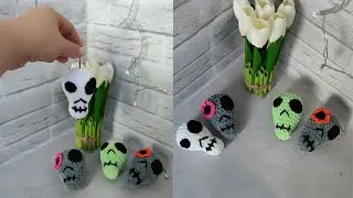 Вязаный череп - брелок, плюшевый брелок.