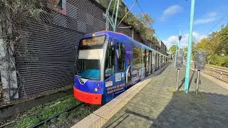Rundgang im Bombadier flexity Swift der SWB-Bonn an der Haltestelle Niehl, Sebastian Straße