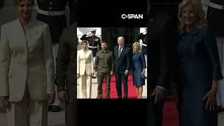 Pres. Biden and first lady Jill Biden greet Ukrainian Pres. Zelensky and first lady Zelenska