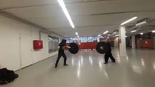 Spear vs Sword tutorial. Closing in with onehanded spear.