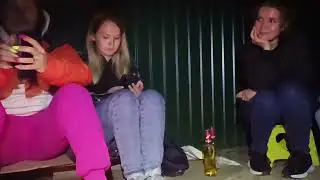 у костра