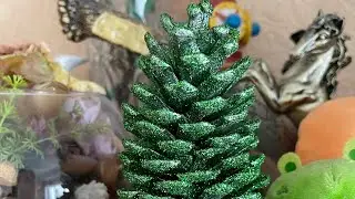 Елочка из шишки.