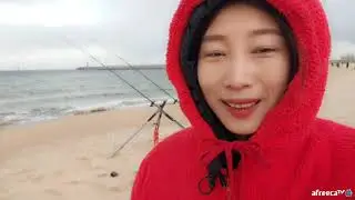 92일차 신입낚시BJ 비온다 ㅠ ㅠ 장어낚시 ♥낚시하는여자 핵빵디 강원도 Vlog 속초 양양 바다 원투낚시 -Part 1