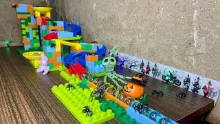 Halloween and marbles, marble run races, Marble Run easy fun