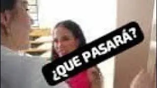 La empujan del ascensor por ser plástica sin saber que era la jefa.